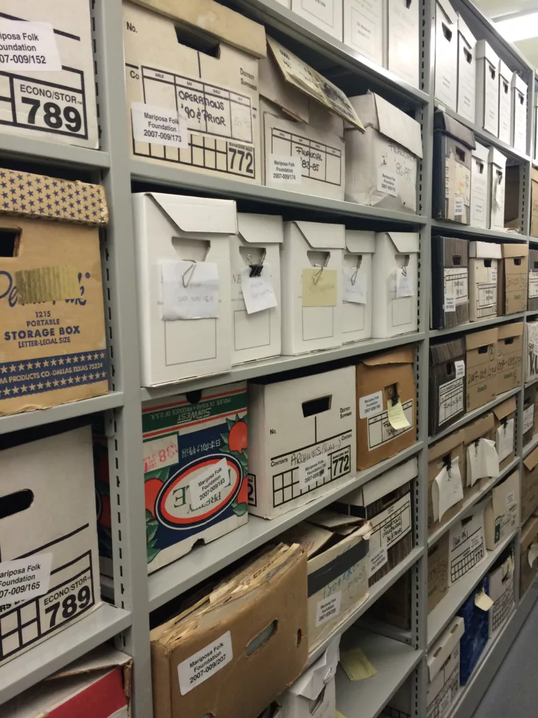 Boxes_of_archival_documents